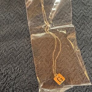 14kt Gold Pendant Necklace